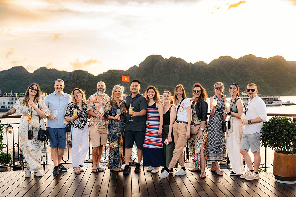 Book adventures with Vietnam travel apps